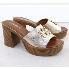 M. DASZYŃSKI Női papucs a poszton és a platformon Złote M. Dasyński MR24146-3 aranysárga 2