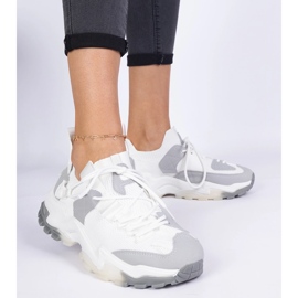 Fehér női cipők zoknivalókkal 1 Fehér női cipők zoknivalókkal 1