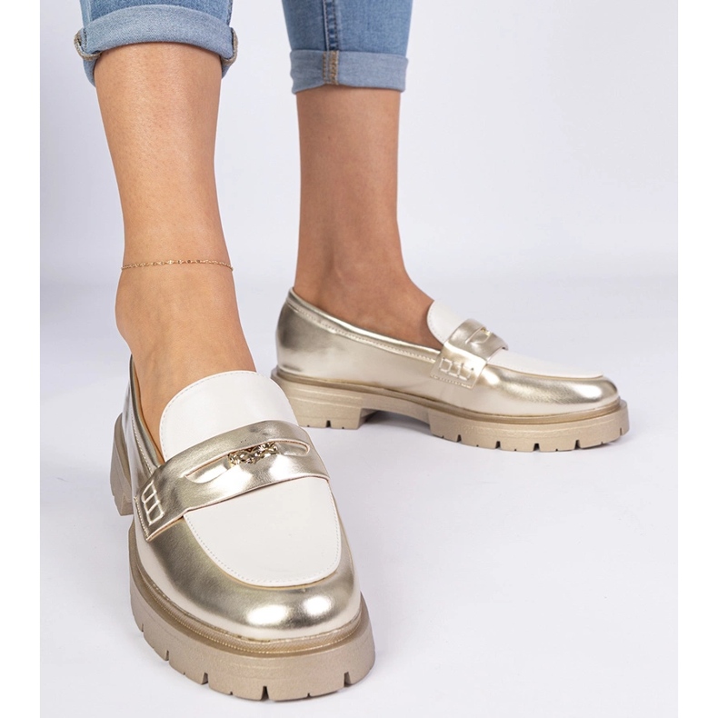 Arany női cipők fehér betéttel 2