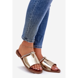 Öko bőr lapos sarkú cipő dekoratív arany hevederrel aranysárga 1