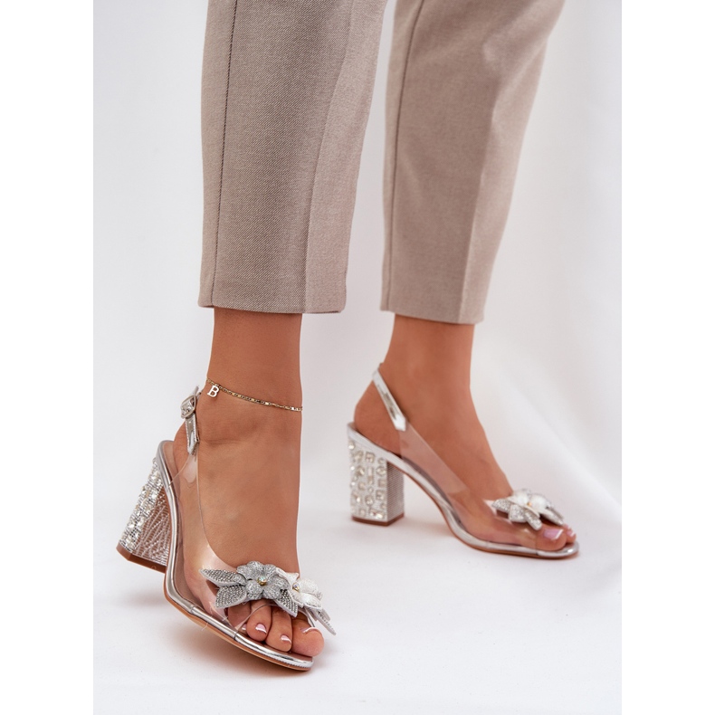 S.Barski Átlátszó szandál virágokkal a díszített sarokon D&amp;A MR38-331 Ezüst 2