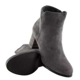 Klasszikus szürke, szürke magassarkú 2