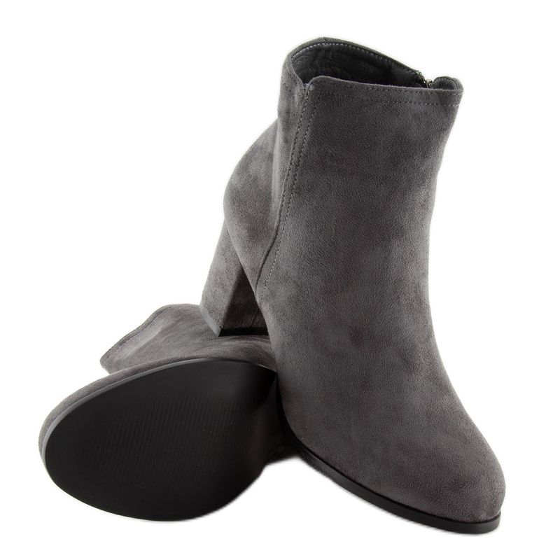 Klasszikus szürke, szürke magassarkú 2