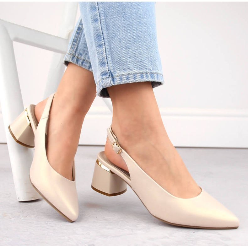 Női elegáns, teljes orrú, bézs gyöngyház szandál Sergio Leone SK175 2