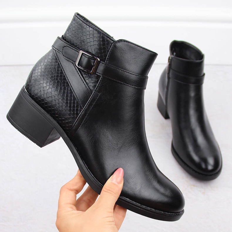 Női hőszigetelt magas sarkú csizma, fekete Potocki 12280 1