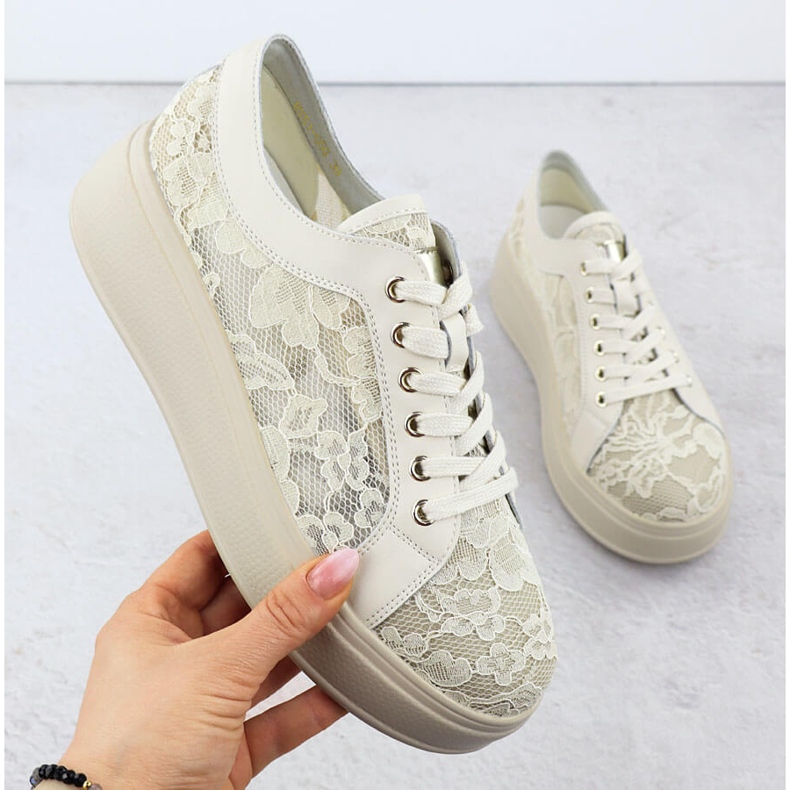 Cipő a bézs csipke platformon S.Barski Hy51-059 1