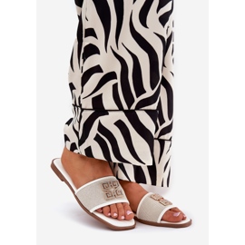 Boto Elegáns női papucs lapos dekorációval fehér 1