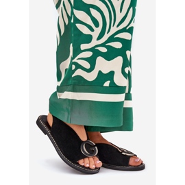 Lapos szandál fekete dekorációval 1