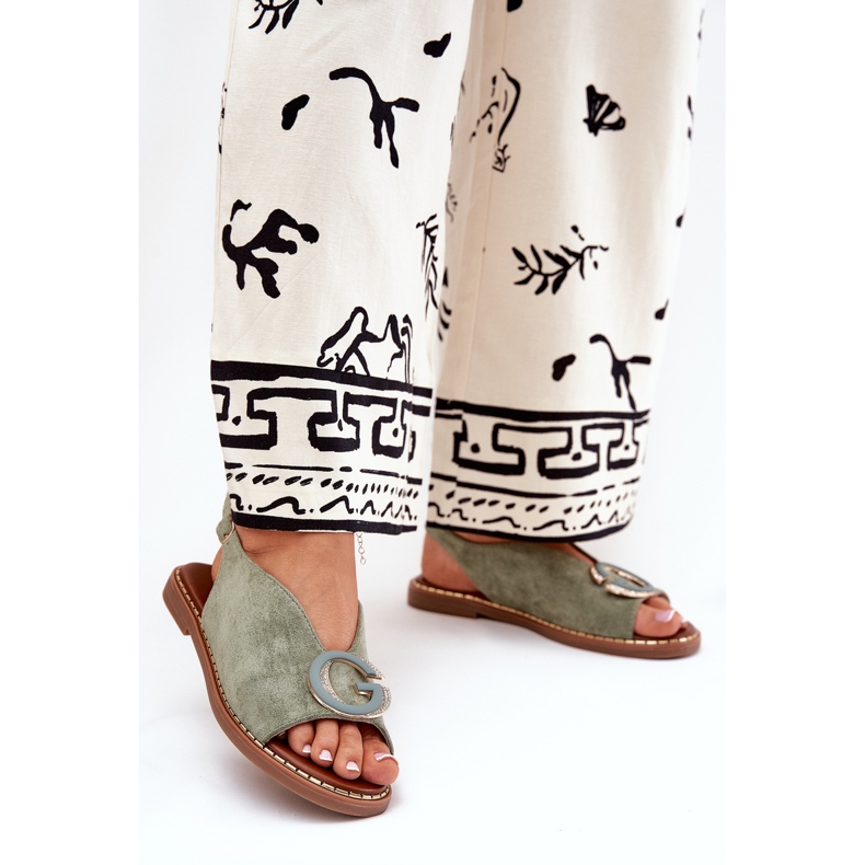 Lapos szandál zöld díszítéssel 2 Lapos szandál zöld díszítéssel 2