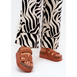 Papucs a hatalmas teve platformon barna 2