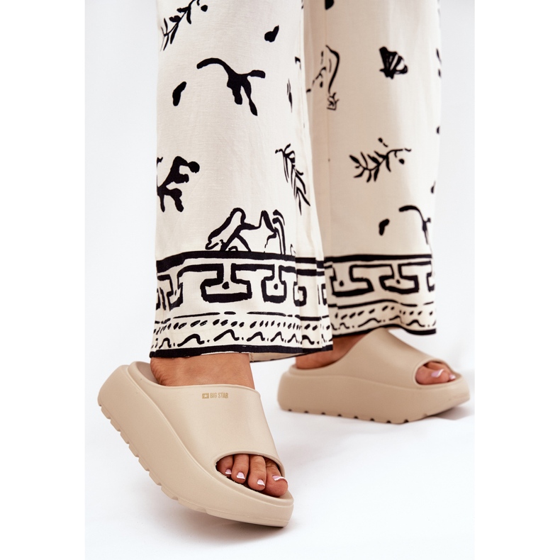 Női hab papucs a Big Star RR274A569 platform bézsén 2