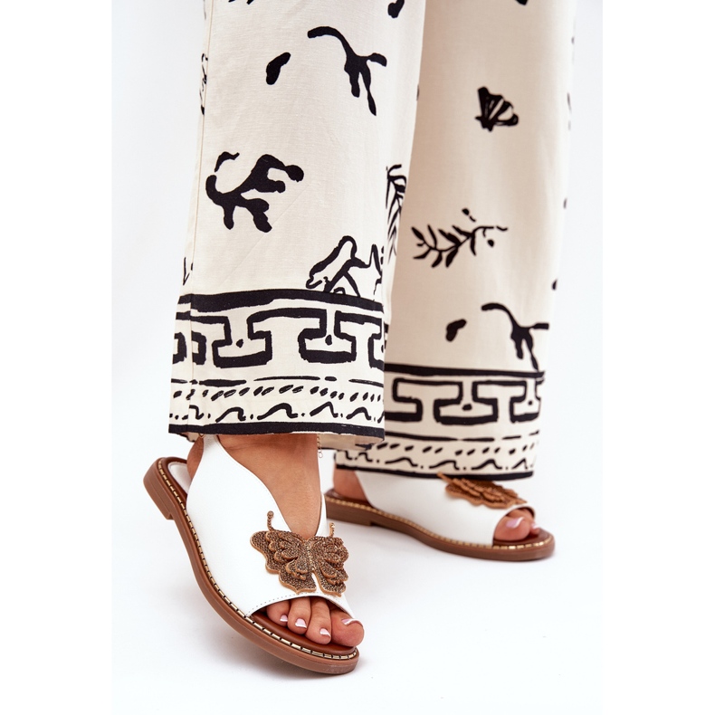 Jezzi Lapos, feküdt női szandál, fehér dekorációval 2