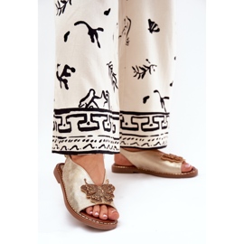 Jezzi Lapos, feküdt női szandál arany díszítéssel aranysárga 2