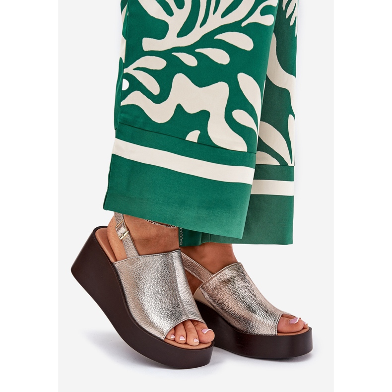 Jezzi Női szandál öko bőrrel a peronon és az arany ékek aranysárga 1