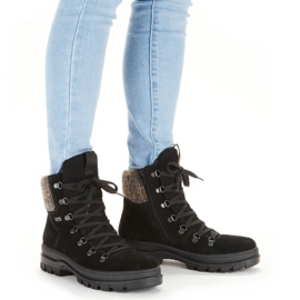 Női bőr csizma tüskés, fekete Rieker X8200-00 1