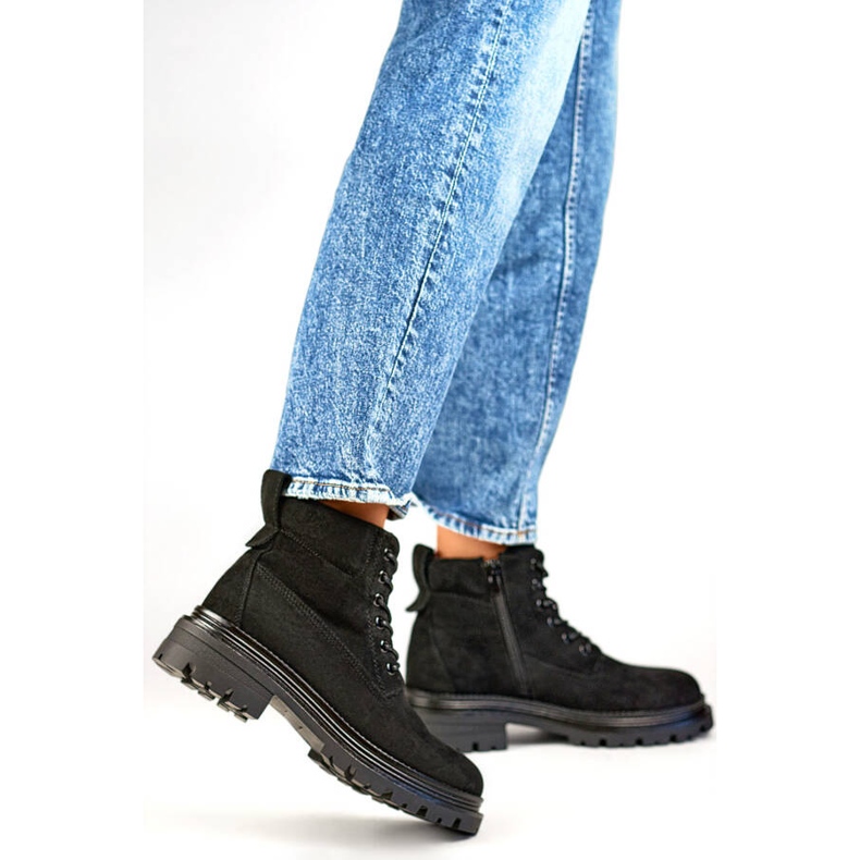 Női velúr szigetelt bokacsizma, fekete A5201B 2