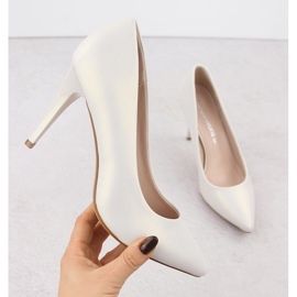 Krémes gyöngy pumpák Sergio Leone 1878 fehér 1