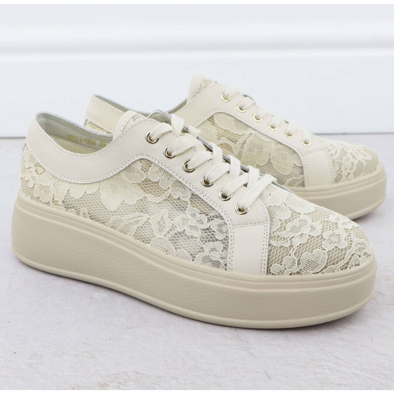 Cipő a bézs csipke platformon S.Barski Hy51-059 2