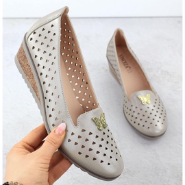 Vinceza Női cipő egy nyílt munkán, arany Vinceeza 58472 díszjével aranysárga 1