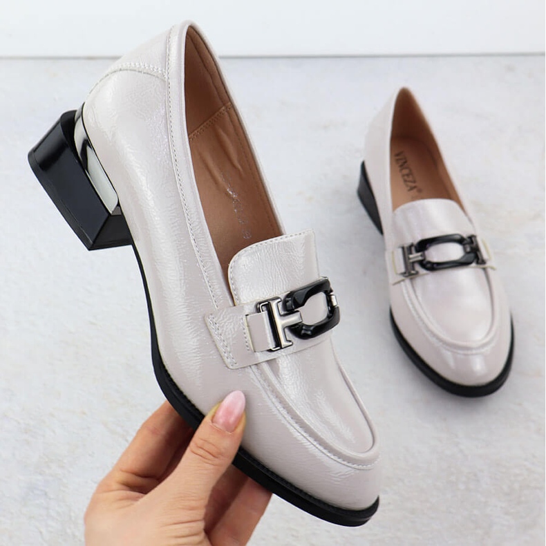 A női cipő dekoratív sarokszürke VinceZa 58492 1