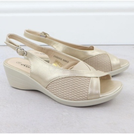Evento Női szandál a kényelmes bézs eseményhez 8863 2