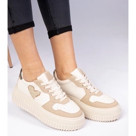 Brown női cipők brokád szívvel barna 1