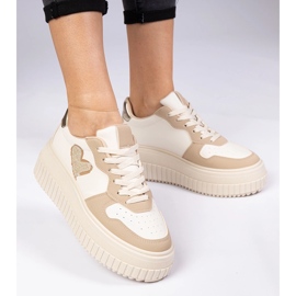 Brown női cipők brokád szívvel barna 2