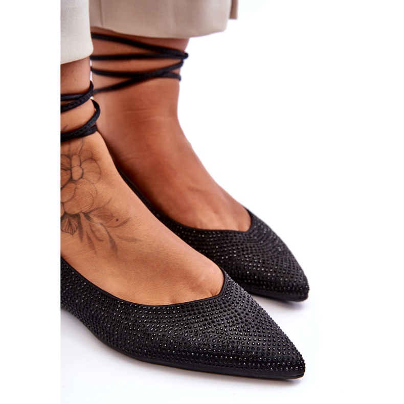 Fekete strasszokkal díszített női balerinák 3