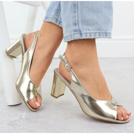 Női szandál a posztfémes arany jezzi 6985 aranysárga 1