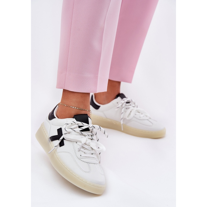 Alacsony női sportcipő fehér 2