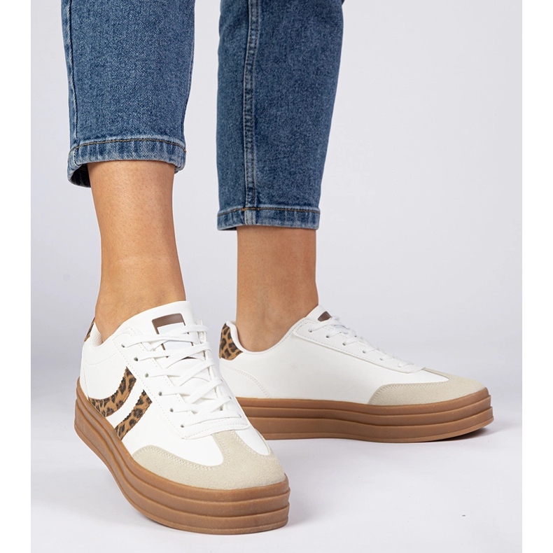 Fehér cipők női cipők leopárd tartozékkal 2 Fehér cipők női cipők leopárd tartozékkal 2