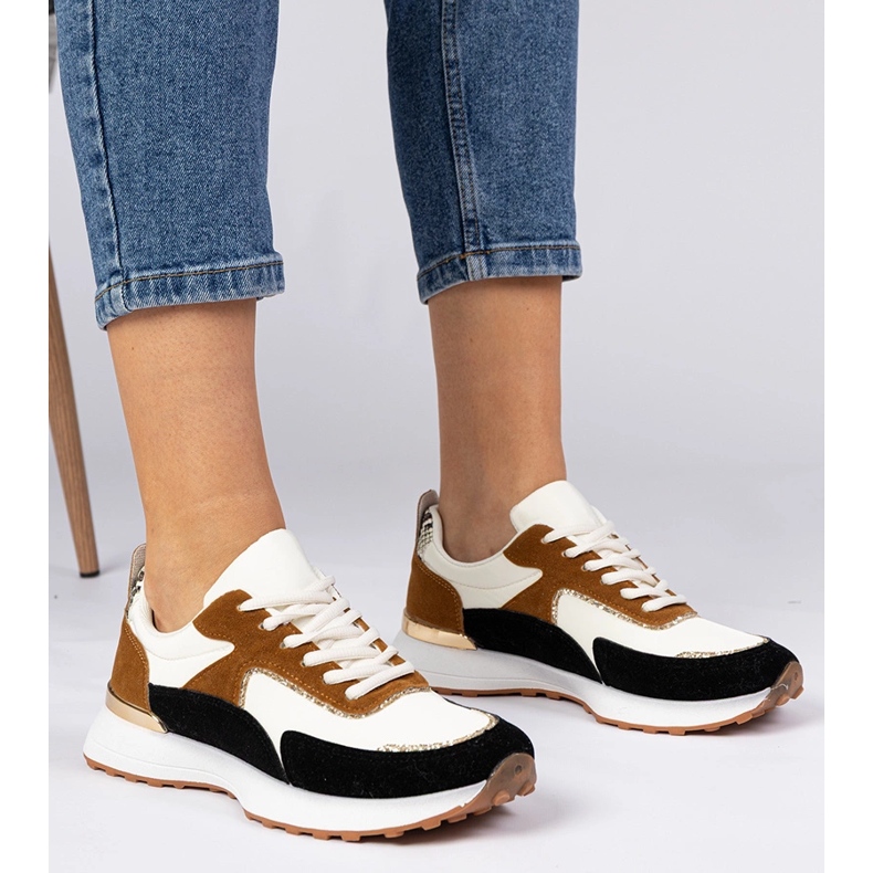 Női fehér és fehér cipők csillogással 1