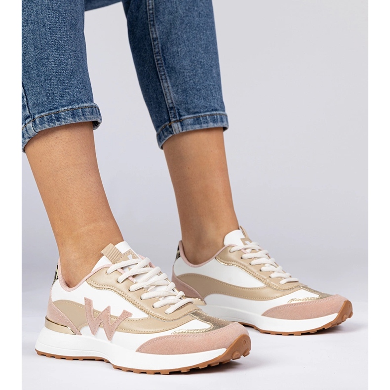 Fehér és rózsaszín női cipők leopárd tartozékkal 1 Fehér és rózsaszín női cipők leopárd tartozékkal 1