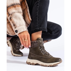 Barna női platformcsizma zöld 1 Barna női platformcsizma zöld 1