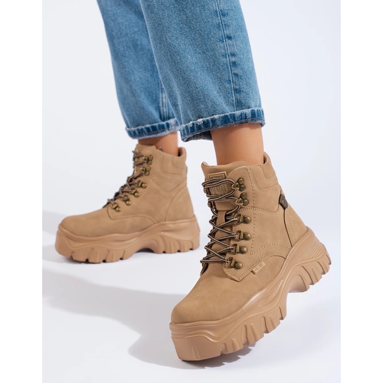 Női trapperek a Big Star KK274366 platformon barna 1