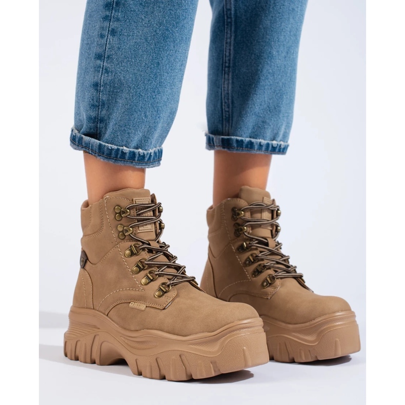 Női trapperek a Big Star KK274366 platformon barna 2