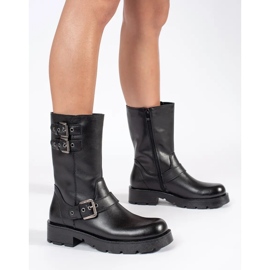 Női fekete bőr bokacsizma a platformon Sergio Leone csíkokkal díszítve 2