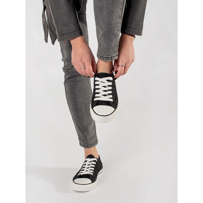 Fekete nyitott kötött cipők 2