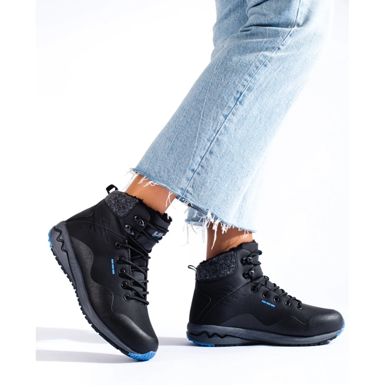 Meleg női trekking csizma DK fekete 1 Meleg női trekking csizma DK fekete 1