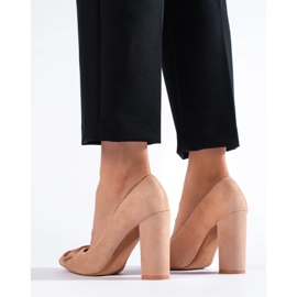 Női Vinceza bézs velúr pumpák 2