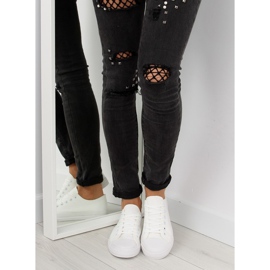 Fehér, egyszínű női tornacipő 2