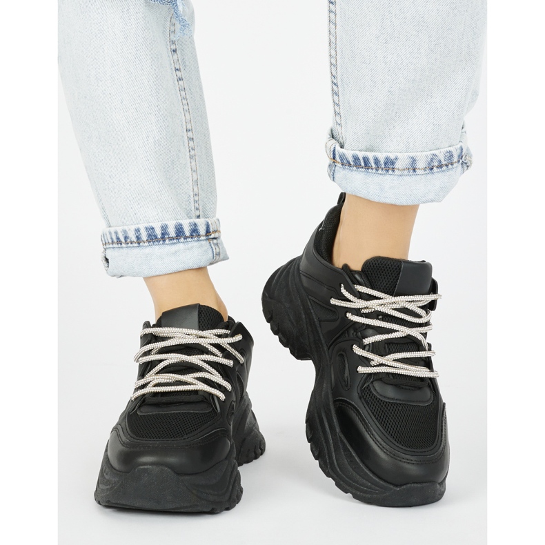 Fekete női tornacipő 1