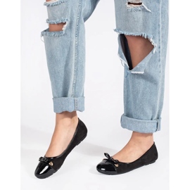 Fekete lapos balettlakások 2