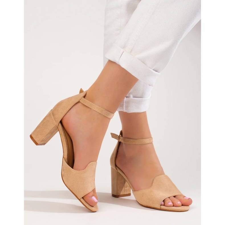 Női bézs szandál a poszton, W. Potocki 1