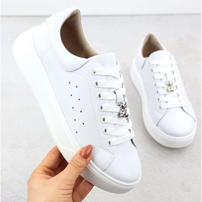 Cambell Női bőrcipő Białe Camell Sz00635 mackóval fehér 1