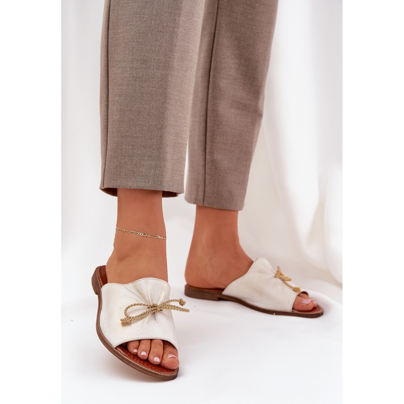 Bőr lapos, elegáns papucs egy íj Lewski 3572 Zloty törölt aranysárga 2