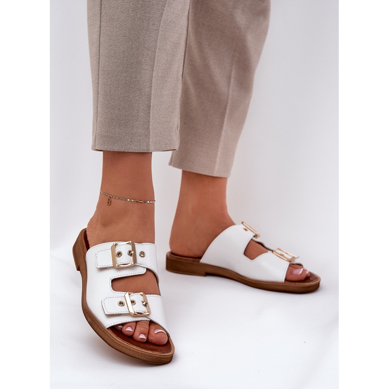 Bőr lapos papucs, Zazoo 3020 fehér csatokkal 2