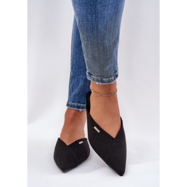 Női papucs lepattanó hegyes lábujjakkal Big Star RR274210 fekete 2