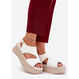 Női szandál a platformon öko fehér bőr 1