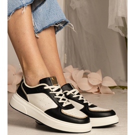 Fekete női cipők csillogó tartozékkal 2